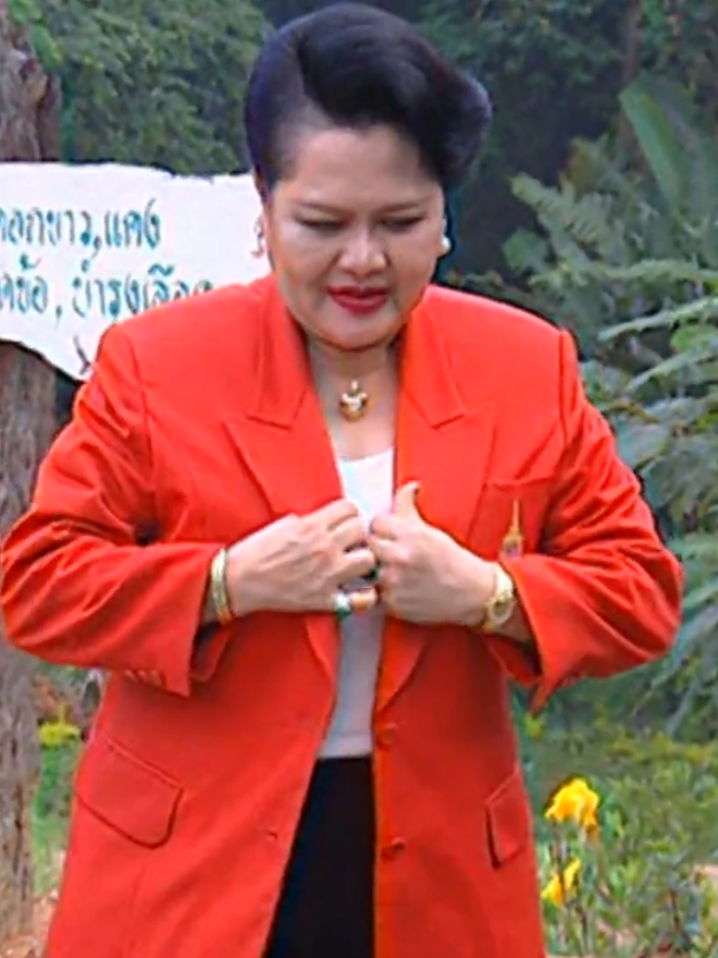 ขาดทุนของฉัน คือกำไรของแผ่นดิน #พระพันปีหลวง #สมเด็จพระนางเจ้าสิริกิติ์พระบรมราชินีนาถ #queensirikit #งามสมบรมราชินีนาถ #สิริราชพัสตราบรมราชินีนาถ #ฉลองพระองค์ #ผ้าไหม #thailand #softpowerthailand #kongkiat_007 #kongkiat_902 #ราชวงศ์จักรี #สถาบันพระมหากษัตริย์ #รัชกาลที่9 #ทรงพระเจริญ #สวย #งาม #แฟชั่น #พระราชกรณียกิจ #มูลนิธิส่งเสริมศิลปาชีพ 