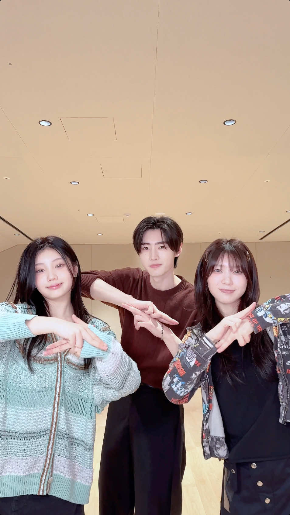 #성훈 선배님과 #Cherish_CHALLENGE ❤️‍🔥 @enhypen  #SUNGHOON #ENHYPEN  #WONHEE #원희 #MOKA #모카 #ILLIT #아일릿  #ILLIT_Cherish #Cherish #MyLove 