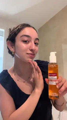 Advertentie | @L’Oréal Paris Revitalift cleanser line Vitamin C 🧡💌 @Buzzador #lorealparisxbuzzador #lorealparis#revitalift   #revitaliftvitaminec #skincare #cleanser #lorealskincare 