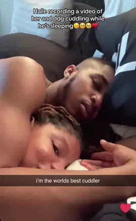 #hallebailey #fyp #ddg #halle #chloebailey #hallexchloe #halleandddg #hallexhalo ##cuddle #blacklove 