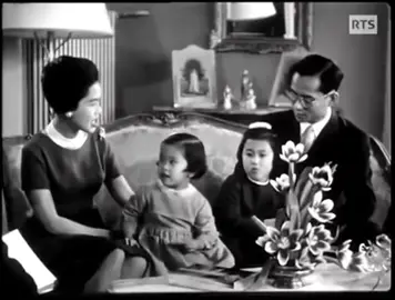 ทรงพูดภาษาฝรั่งเศสได้ไพเราะอย่างหาที่สุดมิได้ #สมเด็จพระนางเจ้าสิริกิติ์พระบรมราชินีนาถ #สมเด็จพระพันปีหลวง #สมเด็จพระนางเจ้าสิริกิติ์ #รัชกาลที่9 #ทรงพระเจริญ #ราชวงศ์จักรี #เรารักสถาบันกษัตริย์ #สมเด็จพระเทพฯ #สมเด็จจุฬาภรณ์วลัยลักษณ์ #สมเด็จพระกนิษฐาธิราชเจ้ากรมสมเด็จพระเทพรัตนราชสุดาฯสยามบรมราชกุมารี #สมเด็จเจ้าฟ้ากรมพระศรีสวางควัฒนวรขัตติยราชนารี #จุฬาภรณ์ #รัชกาลที่10 #ภาษาฝรั่งเศส #ในหลวงรัชกาลที่9 #สมเด็จพระเจ้าอยู่หัว 