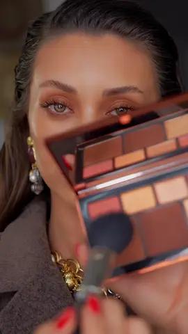 Kahvenin en sevdiğim tonu 🤎🍂☕️ @NARS Cosmetics Laguna ultimate face palette. #nars #laguna #makeuptutorial #ezgiyay #makeupideas #brownmakeup 