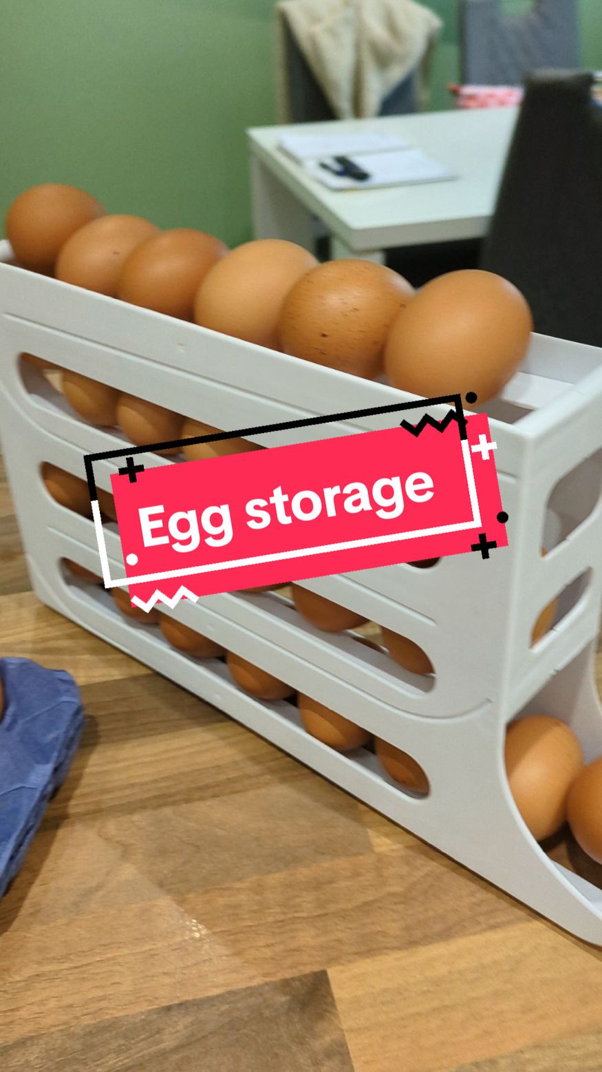 #fridge #organising #eggstorage #eggs #spacesaving #kitchen #storage #gadget #kitchengadget 