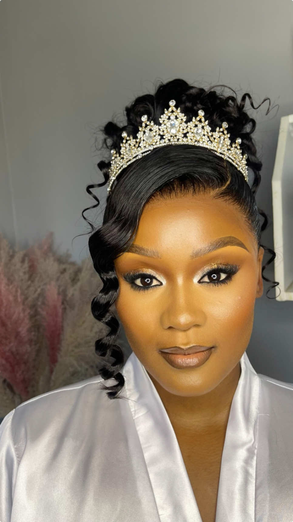 BRIDAL MAKEUP,  INSTALLATION & STYLING SERVICES AVAILABLE 💇🏽‍♀️ Bridal Combo R2500 (Makeup, installation and styling)  Book your Bridal Makeup, installation & styling appointment with us by clicking on our BIO  Or  Text us on WhatsApp 068 037 2601 📲 📆APPOINTMENTS ONLY  🚘AVAILABLE TO TRAVEL 💰PAYMENT SECURES BOOKING  #makeup #makeupartist #makeupartistsouthafrica #makeupartistinjohannesburg #hairstylist #frontalinstall #reels #makeupreels #blackgirlmagic #brownskingirls #bridalmakeuplookbook #bridal #bridalmakeup #bridalmakeupartist #truefacee 