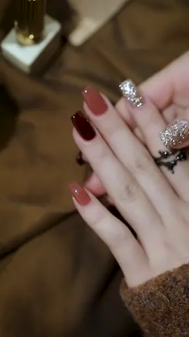 #nail #sơnnhũsiêusáng #đánails #nhữngmẫunailsđẹp #mẫunailđẹp #nail2024 #gelmetannail #họcvẽnail #nails #sơngel #nhũrắcsiêusáng #xuhuong2024 #tiktok #gelximăngnail #hoclamnail #đáhạtgạo #xuhuongnail #xuhuong #gelnhũsiêusáng 