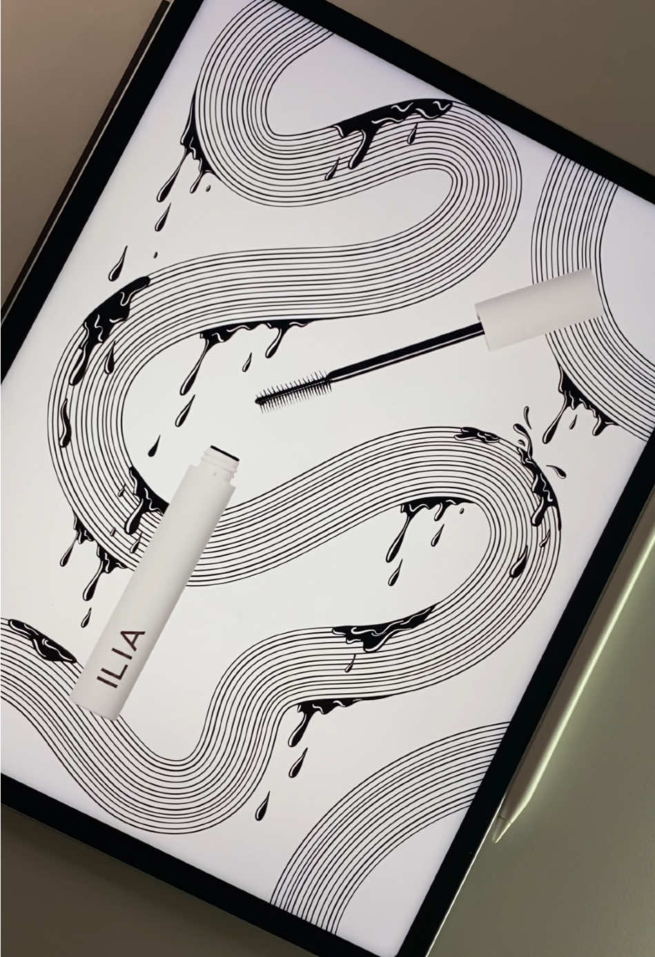 Limitless Lash Lengthening Clean Mascara 🖤 @ILIA Beauty  #iliabeauty #iliamascara #mascara #limitlesslash #perfectlashes #iliabeautymascara #iliabeautylimitlesslashmascara 