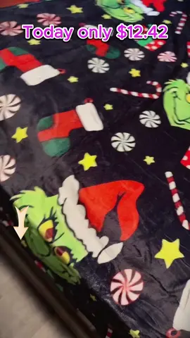 Chridtmas Blanket #grinch #grinchmas #grinchtiktok #christmasblanket #christmascountdown