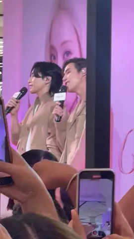 eh lucu banget bawain APT mana dua-duanya fanboy rose lagi 😭😭😭 #jesbible #ESPOIRTHAILANDxJESBIBLE #jesjpp #jespipat #biblesumett #biblewichapas #fyp #4minutestheseries #beoncloud #beoncloudofficial #bsumone #bsumbody #fyp #foryoupagee #fypシ゚viral #thaienthu🇹🇭 #xyzbca #fyp 