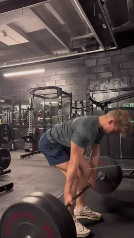 Remove that stretch reflex? - strength 📈 #gymmotivation #GymTok #onlinecoach 