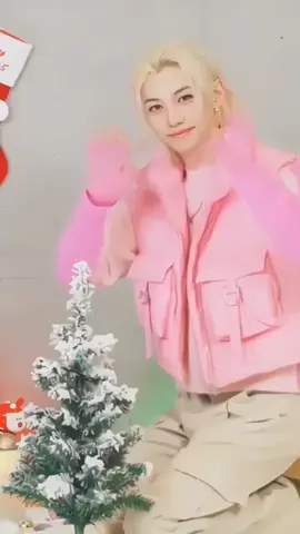 🫶🏻Fancam do Félix ★Natal🤶🏻🎁★ Se pegar, comente 