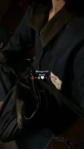 Màu xanh than đậm tôn da lắm 👍📸 #OOTD #outfit 