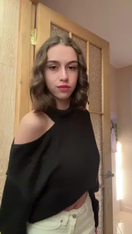 Тгк,інст в шапці профілю💋