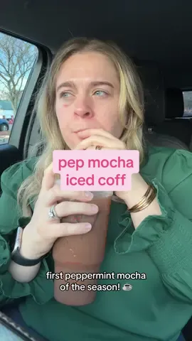 just as good as always 😌 #dunkinicedcoffee #dunkindonuts #peppermintmocha #peppermintmochaseason #icedcoffee #icedcoffeeallyear #dunkinholidaydrinks #creatorsearchinsights 