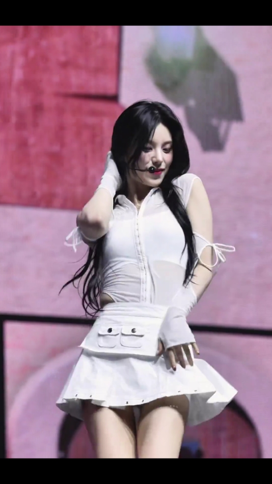 I'm obsessed with this dance!!?!😭 #yeji #itzy 