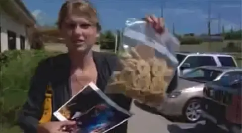 Taylor makes cookies for the crew on the set of the music video Fifteen #taylorswift #taylorsversion #taylornation #taylor #taylorswiftedit #taylorswifttok #taylorswifterastour #erastour #erastourtaylorswift #TSTheErasTour #tstheerastourontiktok #theerastour #swiftie