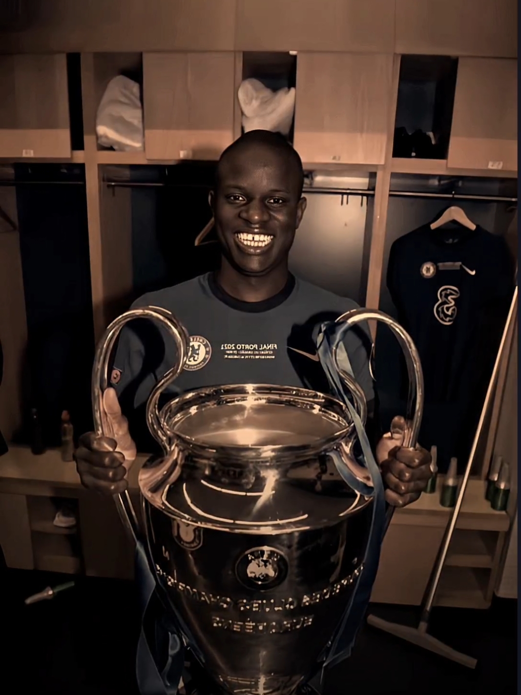 Prime el nyengir >> #kante #ngolokante #rodri #france #spain #chelsea #manchestercity #football 