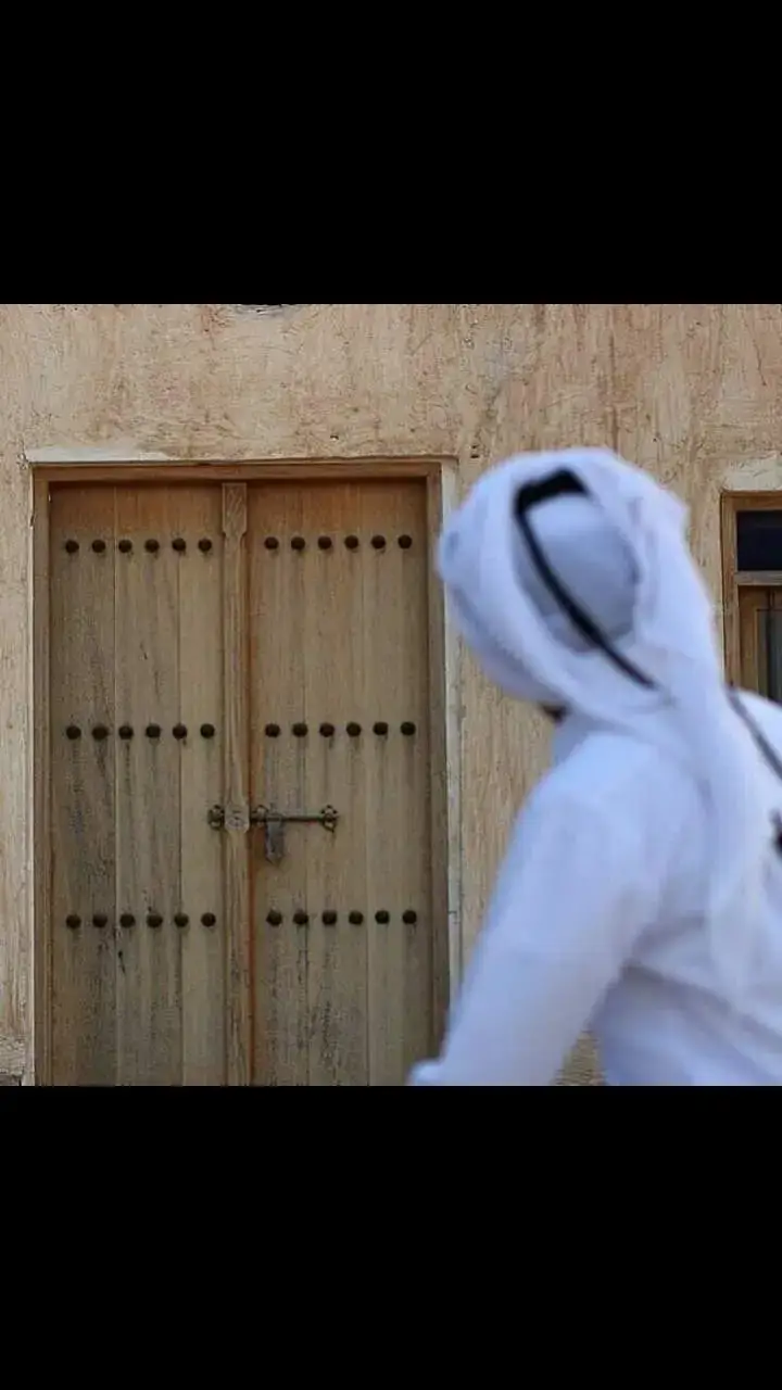 ‏اثر البيوت بدون اهلها ولاشي يجلب محبتها غلا من سكنها.....؟💔