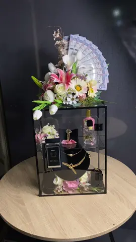 #عروس #فازات_ورد_صناعي #منزل_مبارك #فازات_ورد_الطايف #باقه_ورد_كبيرة #فازات_ورد #خريجه_2024 #ورد_طبيعي #عروستنا #ذهب#تنسيق #فخامه 