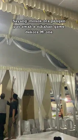 Sayang lek wedding kring aku yaaa#hajatankampung#m-one decoration#weddingorganizer 