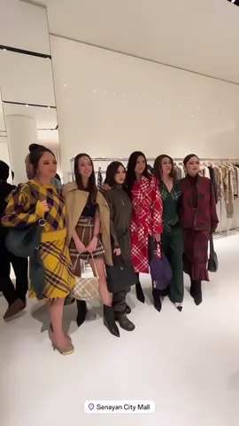 behh visual mreka gak main main🥹  #syifahadjuuuuuuu #syifahadju #aaliyahmassaid #mahaliniraharja #marshanda #niaramadhani #fyp #fypシ