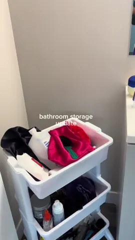 transforming my bathroom from cluttered to chic and minimalistic🛁 🫧✨  #bathroomorganization #bathroomdecor #storagesolutions #targetfinds #organizationhacks #organization 