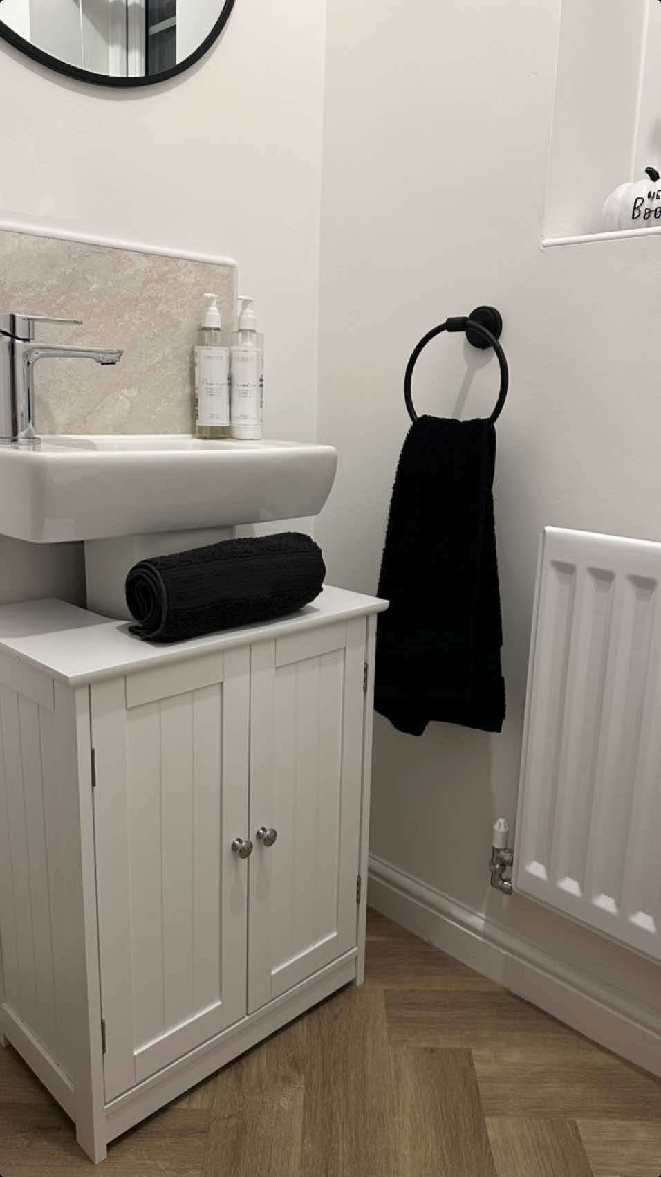 Just a little B&M storage solutions and it only cost me £40 🙌🏼✨ I’ve been wanting to get sn under sink cupboard for in here since we moved and I’ve finally took the plunge and bought one! It’s made such a difference to this space, it’s even made it more homely 🥰 #newhome #homeaccount #homedecor #gleesonwicklow #storagehacks #gleesonhomes #neutralaesthetic #beigeaesthetic #interiordesign #homehaul #cleaningtiktok #bathroomdesign #newbuild #newbuildinspo #decorinspo 