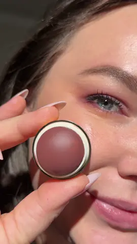 Applying Bespoke blush by @MERIT Beauty 💕 #gifted  #meritbeauty #merit #blush #sephorasale
