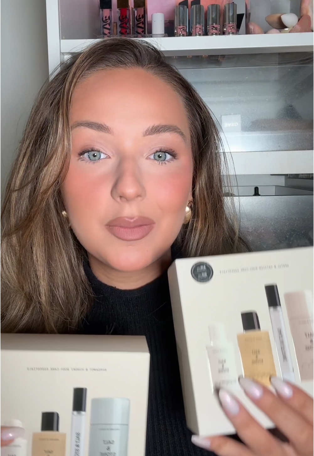 The @sephora sale is here and my favorite @SALT & STONE products are up to 20% off!! What are you picking up from them? #sephorasale #sephorahaul #saltandstonepartner #saltandstone #sephora 