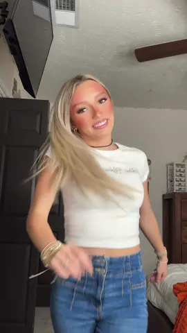 @Bswervy #fypシ #newdance #blowthisup 