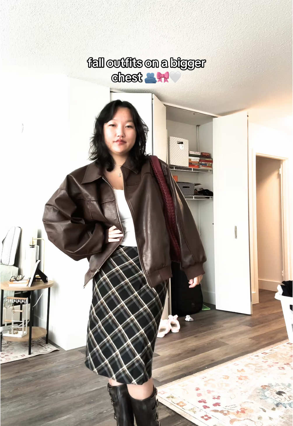 even though its so hot in new york we gotta pull out the fall fits #OOTD #falloutfitinspo #falloutfitideas #pinterestoutfit #gdwm #fitcheck #fallinnyc #biggerchest #fullerbust #fullerbustfashion 