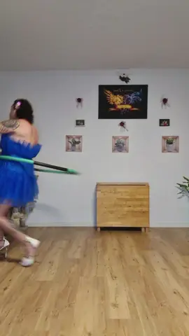 #danielmiddel #diva #hulahoop #hoolahoop #enjoylife #expressyourself #beyourself #hulahoopfitness 