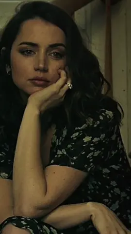 @Ana De Armas... 