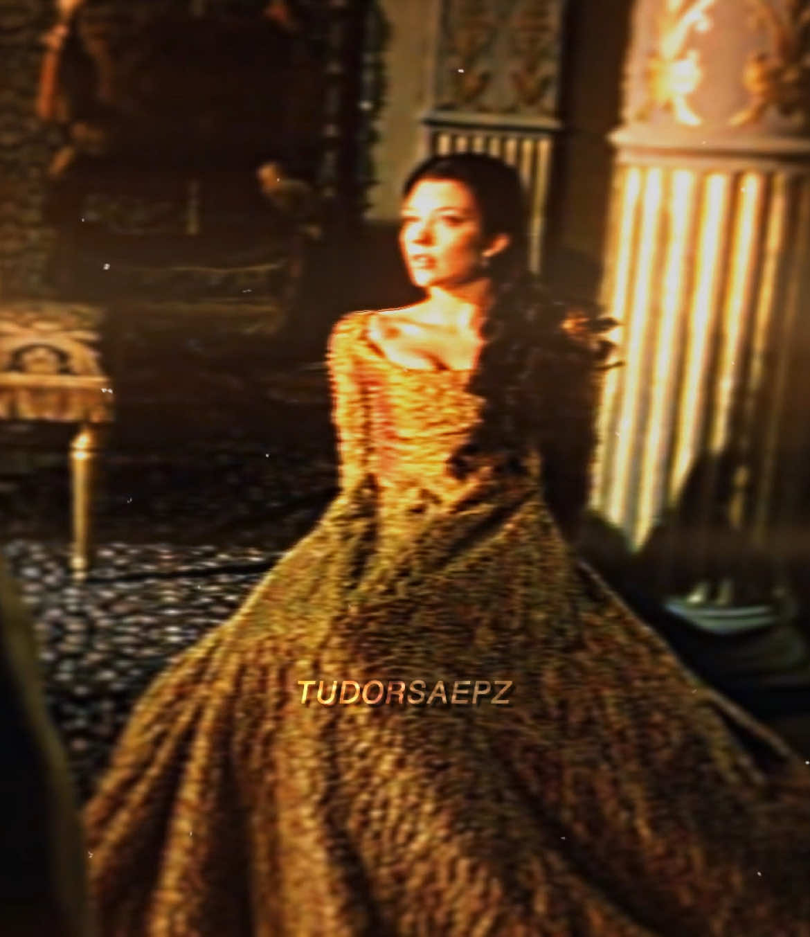 dont worry henry im also obsessed with her🤭 scp : @𝐍 𝐞 𝐬 𝐬 𝐢 𝐞 ☆  #tudors #tudorsedits #thetudors #thetudorsedit #historytok #tudortok #anneboleyn #anneboleynedit #nataliedormer #nataliedormeredit #henryviii #henryviiiedit #jonathanrhysmeyers #jonathanrhysmeyersedit #anneandhenry #sixwives #sixwivesofhenryviii #henryviiiwives #dontletthisflop #edits #foryouu #forypupage #fyp #fypageシ #videoviral  tags : @Anna @Nevaeh ✿ @𝓚𝔂𝓵𝓲𝓮♛ @Áudrèy<3 @𝐁𝐎𝐋𝐄𝐘𝐍𝐑𝐎𝐘𝐀𝐋𝐓𝐘 @𝐊 𝐀 𝐘 𝐋 𝐀 ꨄ @🥀THE TUDORS🥀 @Maria @𝐜𝐢𝐜𝐢 @Diana <3 @𝐢𝐬𝐥𝐚♕ @aetudorss @𝓖𝓪𝓫𝓲™ @ayla @Ayla @𝐀𝐘𝐋𝐀ᵗᵐ @Sha 🦢 @𝐧𝐚𝐭𝐚𝐥𝐢𝐞 @Anneb_lover @Stelaa⚯͛ @𝙎𝙚𝙖𝙣 シ @𝐭𝐭𝐡𝐞𝐭𝐮𝐝𝐨𝐫𝐬𝐬 @ꨄ︎anne/hurrem ver ꨄ︎ @ᴏʟᴅ ᴍᴏɴᴇʏ @𝘈𝘯𝘨𝘦𝘭𝘪𝘯𝘢♛ @ornella @𝐀𝐬𝐡 @𝐁𝐨𝐥𝐞𝐲𝐧❦ @𝙉𝙖𝙩𝙖𝙡𝙞 <3 