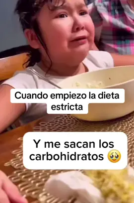Uno empezando la dieta estrita 😂😂😂#comer #dieta #pegar #viralvideo #viralvideo #humor #humortiktok #fypシ #foryoupage #viral 