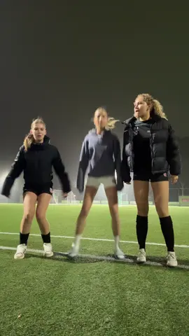 Emmy is niet in uniform