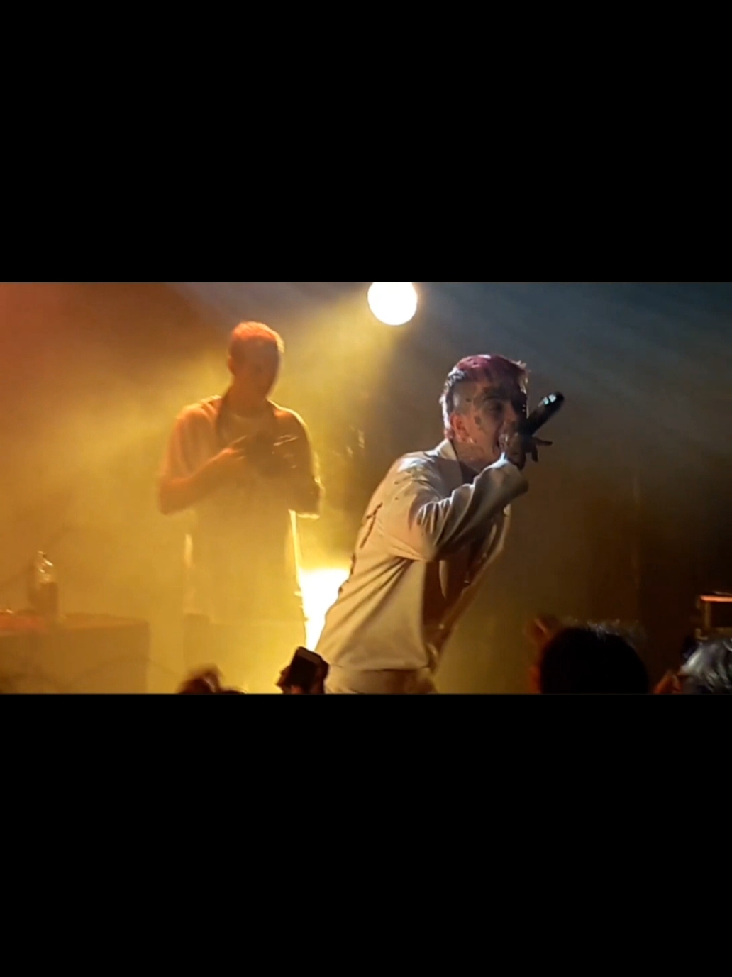 Lil Peep-Moving on The best voice live... #lilpeep #lilpeepedit #lilpeepedits #lilpeeplive #lilpeepliltracy #lilpeep4ever  #lilpeep🖤 #vocals #musica #gus #live #fyp #peep #song  #gustavelijahåhr 