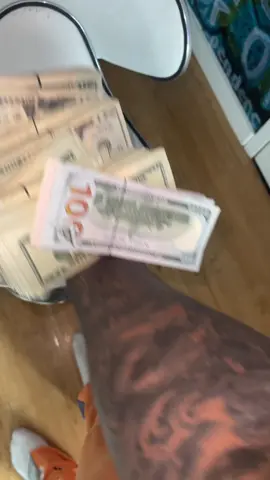 It’s literally a small amount of income sources  that can compete with trading, TRADERS ARE IN THEIR OWN LANE I REPEAT OWN FCKING LANE NOT TO MANY PEOPLE CAN COMPETE WITH A SUCCESSFUL DAY TRADER WE PRINT THIS SHIT DAILY SHOW YOUR LIFESTYLE WHAT U SPENDING THE MONEY ON #Lifestyle #forex #forexlifestyle #miami #florida 