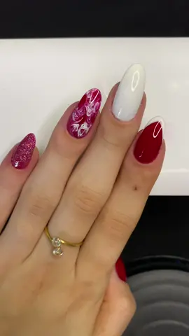 @unhasporlys_  ❤️#nails #unhas #unha #unhasdecoradas #inspiracaodeunhas #insponails #unhasnaturais #unhasnaturais #nailsartvideos #nailsartvideos #unhasgrandes 