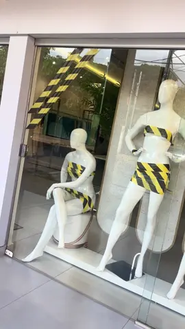 Como ficou nossa vitrine da black friday que vai acontecer amanha !!!!!  #blackfriday 