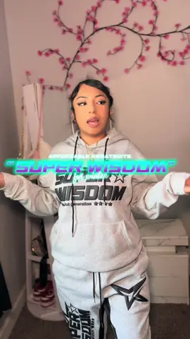 Tiktok coming with the good high quality sweatsuits 🤍😮‍💨 im hereee for ittt! #fyp #viral #trending #sweatsuit #viralsweatsuits #affordable #tiktokshop #winter #fashion 