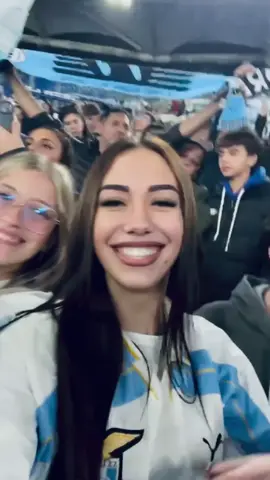 Tu non sarai mai solaaa…🤍💙 #fypシ #fpy #fpy_tiktok #fpyツツ #lazio #olimpico @S.S. Lazio 