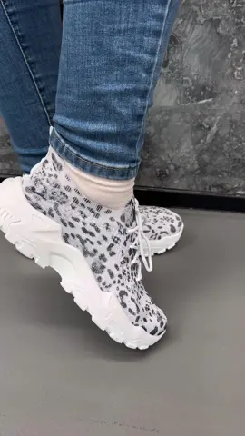 Chunky sole anti-slippery leopard print sneaker#viralshoes #trendyshoes #sneakers #sneakersaddict #womenshoes #walkingshoes #tiktokmademebuyit #falldealsforyou 