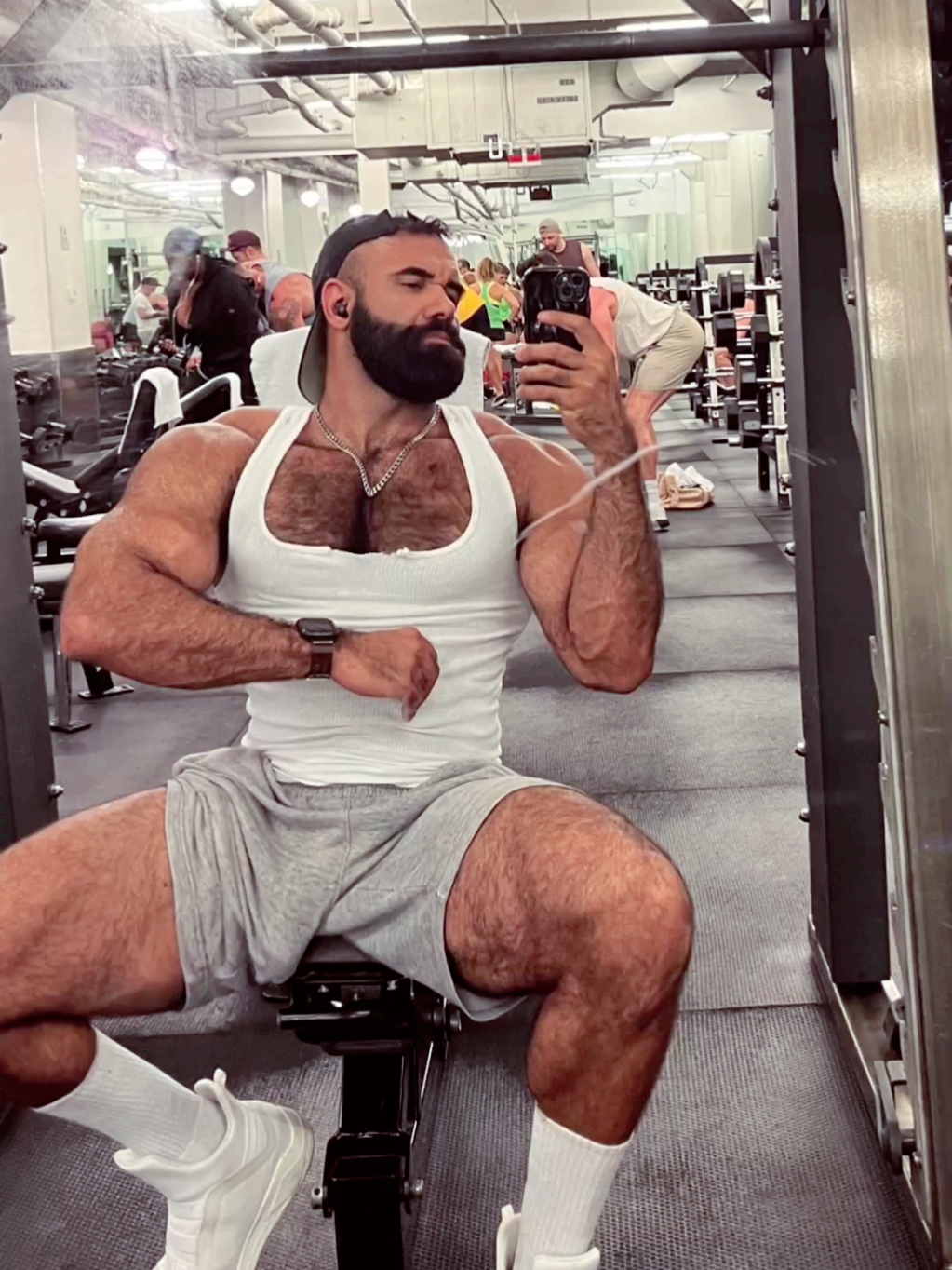 Gym day. #gym #muscleman #blgspy #iloveblg #PKT #guapo #daddy #healthy #muscle 