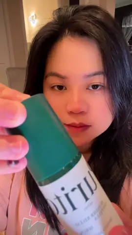 Let me tell you something. Winter is coming and the redness of my face flares up again. So here’s a solution. @PURITO SEOUL giving the best solution for it!  They use ingredients such as centella Asiatica thats soothes the skin right away. You can even use this as your last step to prime before your make up to make the skin smooth and glowy  #purito #stylevana #vanafamily #svbeautifulself #koreanskincare #koreanskincarereview #skincarehaul 