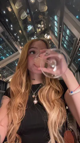 one lychee bellini pls 🥂