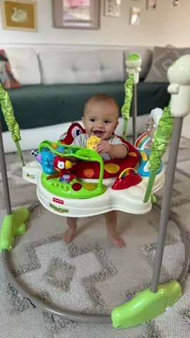 Why but new every bb?  Save your baby items for your next kid and stop feeling fomo on new sad beige baby items and use what you got. Always double check its not recalled but i promise your baby will love it like its new.  #newmomtips #newparents #momtomom #momof4 #parentsoftiktok #babytok 