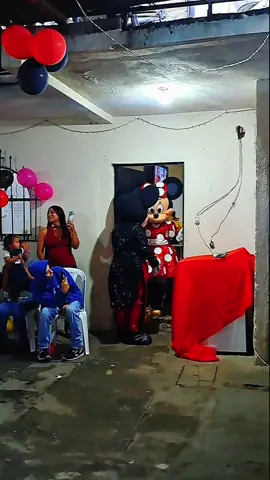 mickey y minnie para tu fiesta #mickeymouse #minie #guatemala🇬🇹 #foryoupage #foryou #fyp #losmejores #Recuerdos #viral_video #musica #eventos #parati #viral 