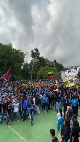 jaga persaudaraan ini jangan sampai memudar!! @333💥 @Futsal Series #futsalseries #futsalseriesbatam #skanamneverdie #blue6hooligan #smk6batam #supportersekolah #skanega 
