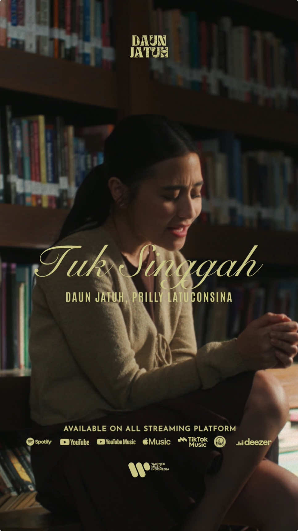 hai kalian para tempat persinggahan! Laguku bersama Daun Jatuh sudah bisa kalian dengarkan di semua digital platform yaa! 😋 #TukSinggah #NewMusic #MusikDiTiktok 