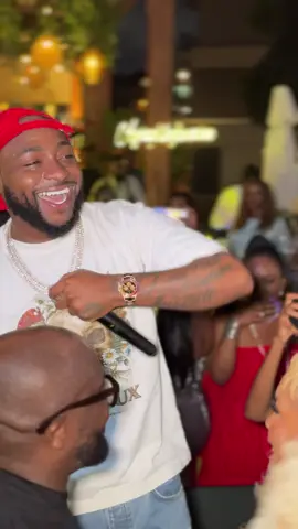 @davido making EFUA @50 the highlight of the year! 🎉 #fyp #davido #obo #trendingvideo #eventbuzzgh 